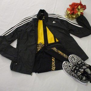 🌹 ADIDAS MARATHON 3-STRIPES JACKET – SIZE M - NWT 🌹